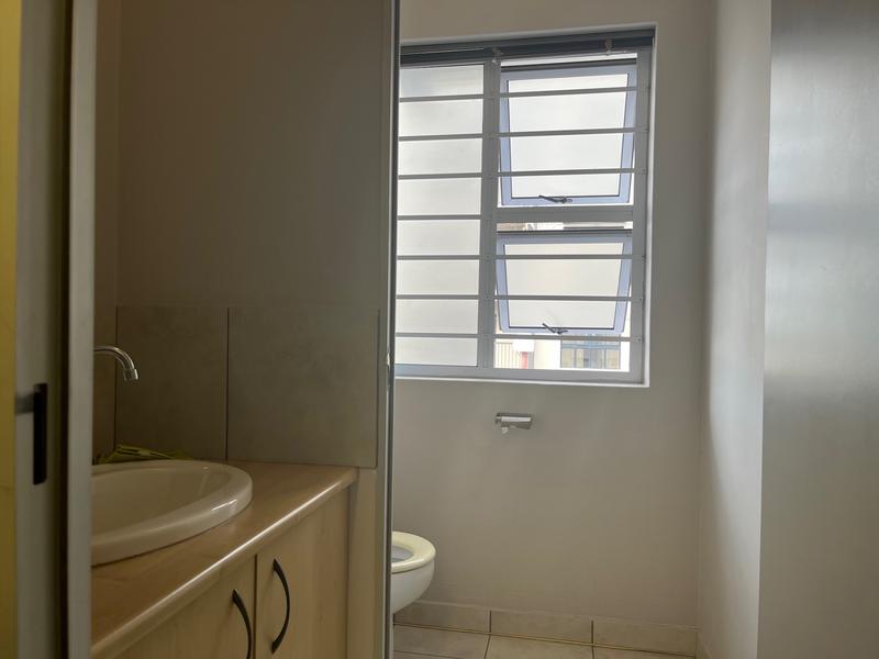 To Let Commercial Property for Rent in Wynberg Western Cape